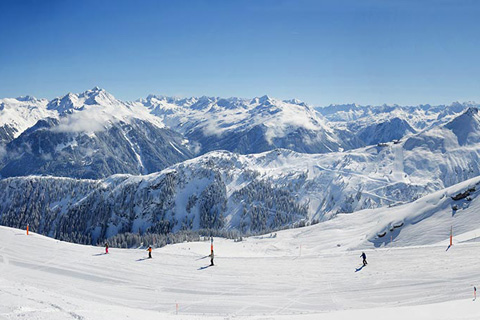 [Translate to German:] Ski slope- artificial snow