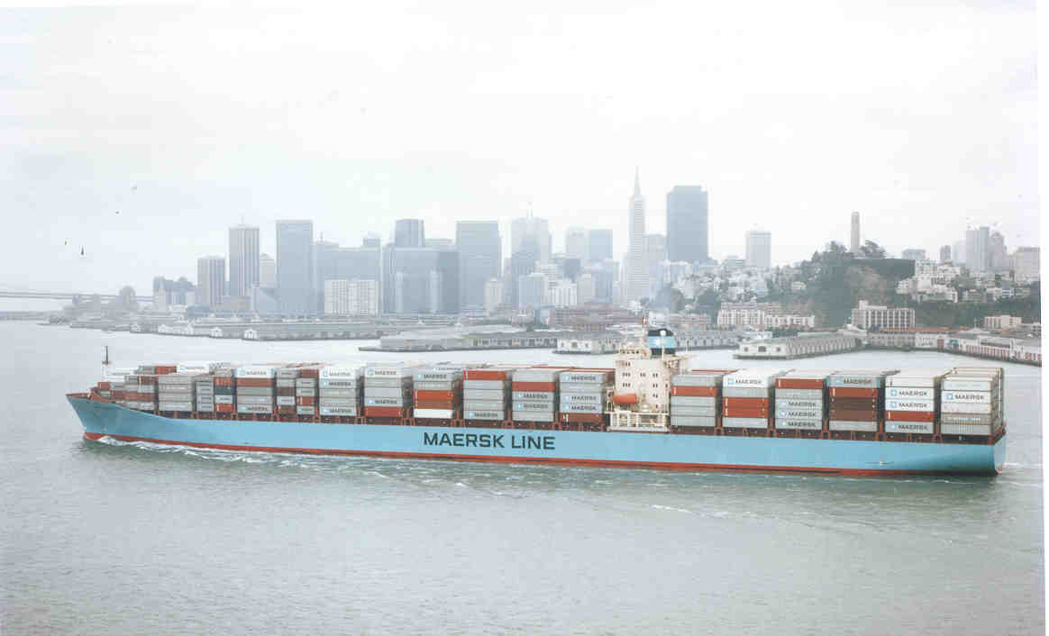 Container Ship with Peterbrotherhood steam turbine equipped with BOLLFILTER